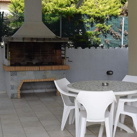 R Apartment Artemida  Exterior foto